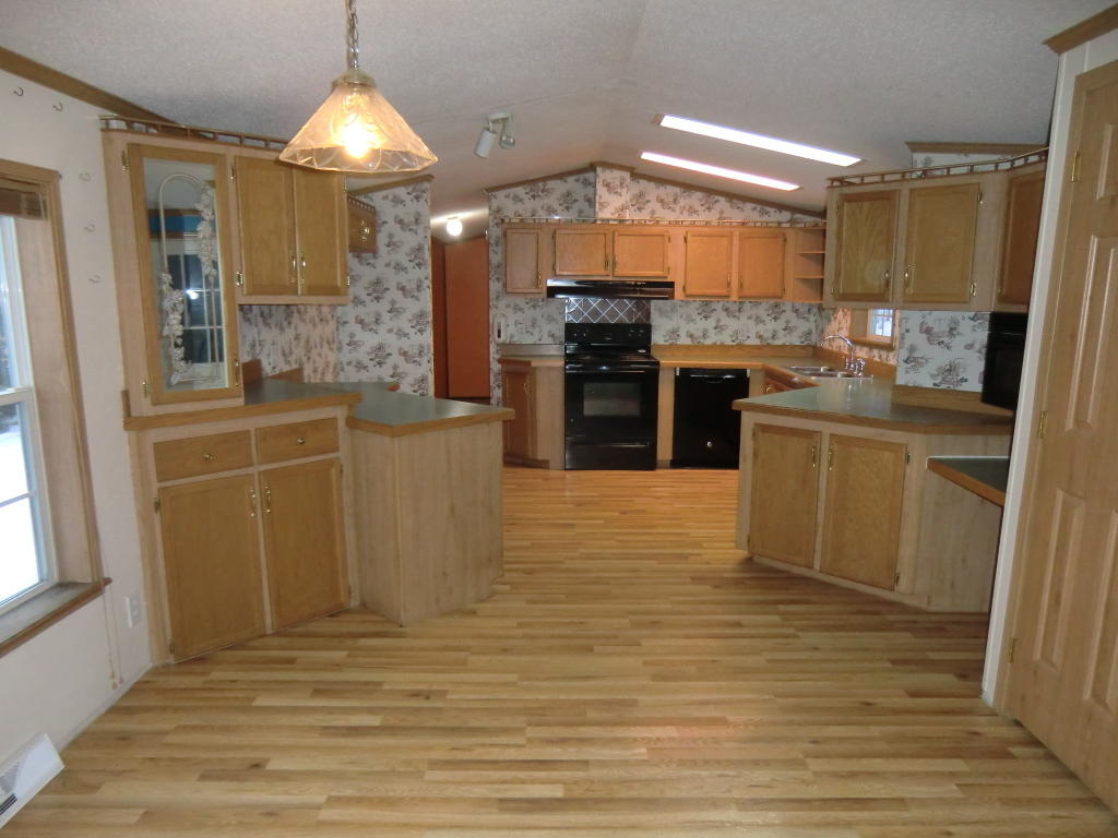 189 Hanscom Road Waterville, ME 04901 - Photo 13 of 30 125 dining area