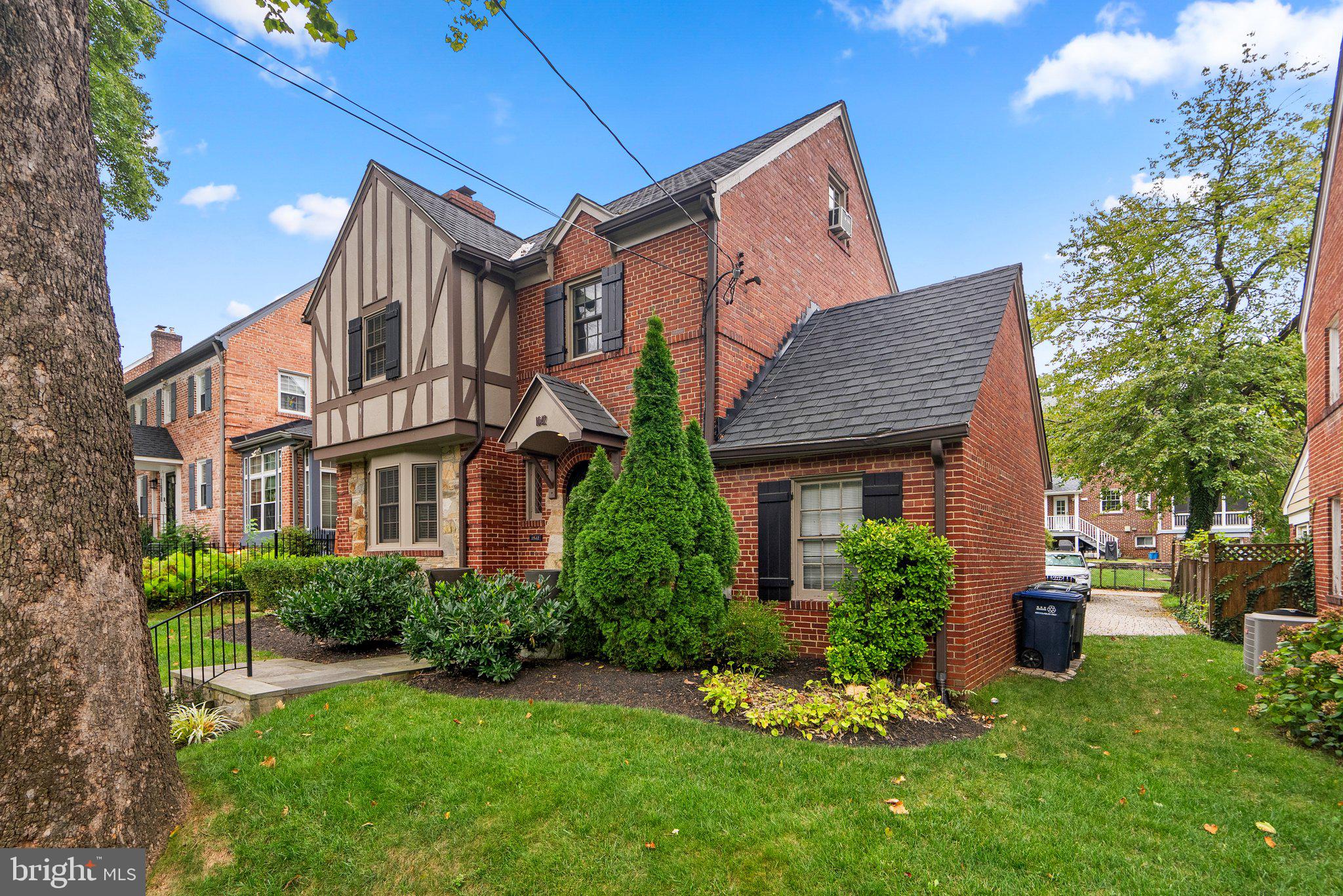 1642 Primrose Road Northwest Washington, DC 20012 - Photo 4 of 44 Gallery Image 4