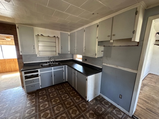 102 North Jackson Street Gardner, IL 60424 - Photo 3 of 23 a kitchen with granite countertop a sink and a stove top oven