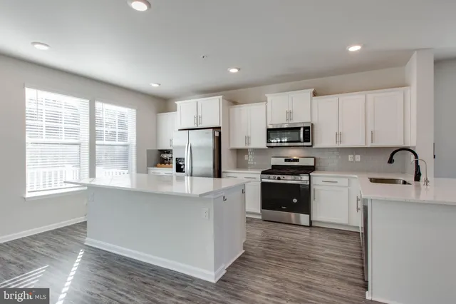 $3,300 | 7928 Patterson Way, Hanover, MD 21076