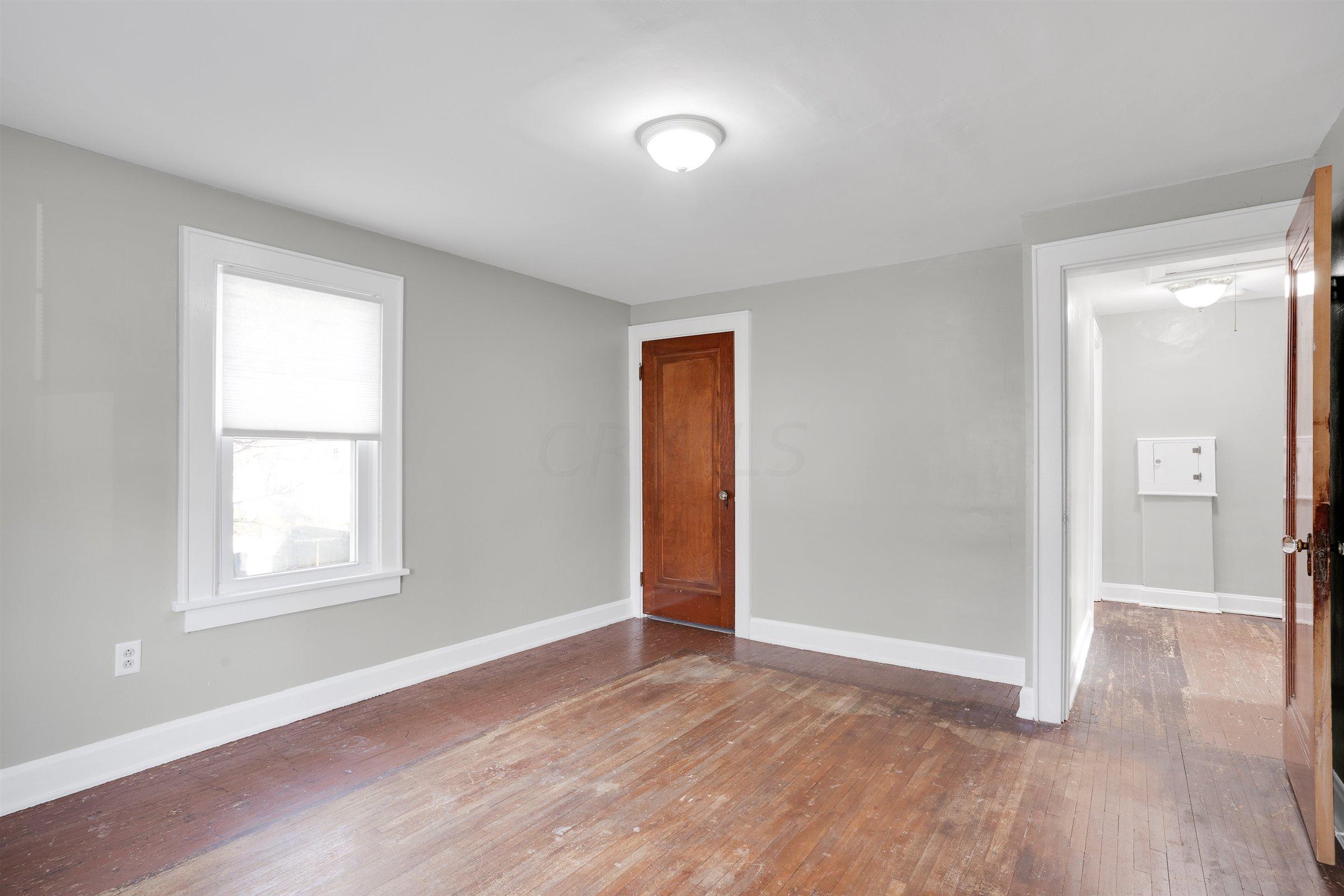 960 East Dunedin Road Columbus, OH 43224 - Photo 19 of 35