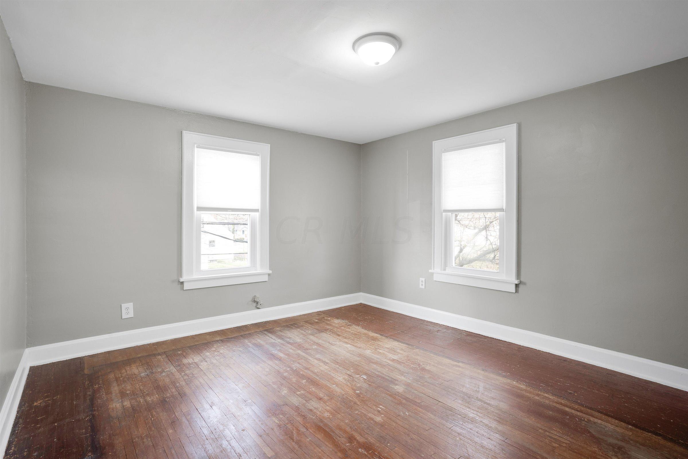 960 East Dunedin Road Columbus, OH 43224 - Photo 20 of 35