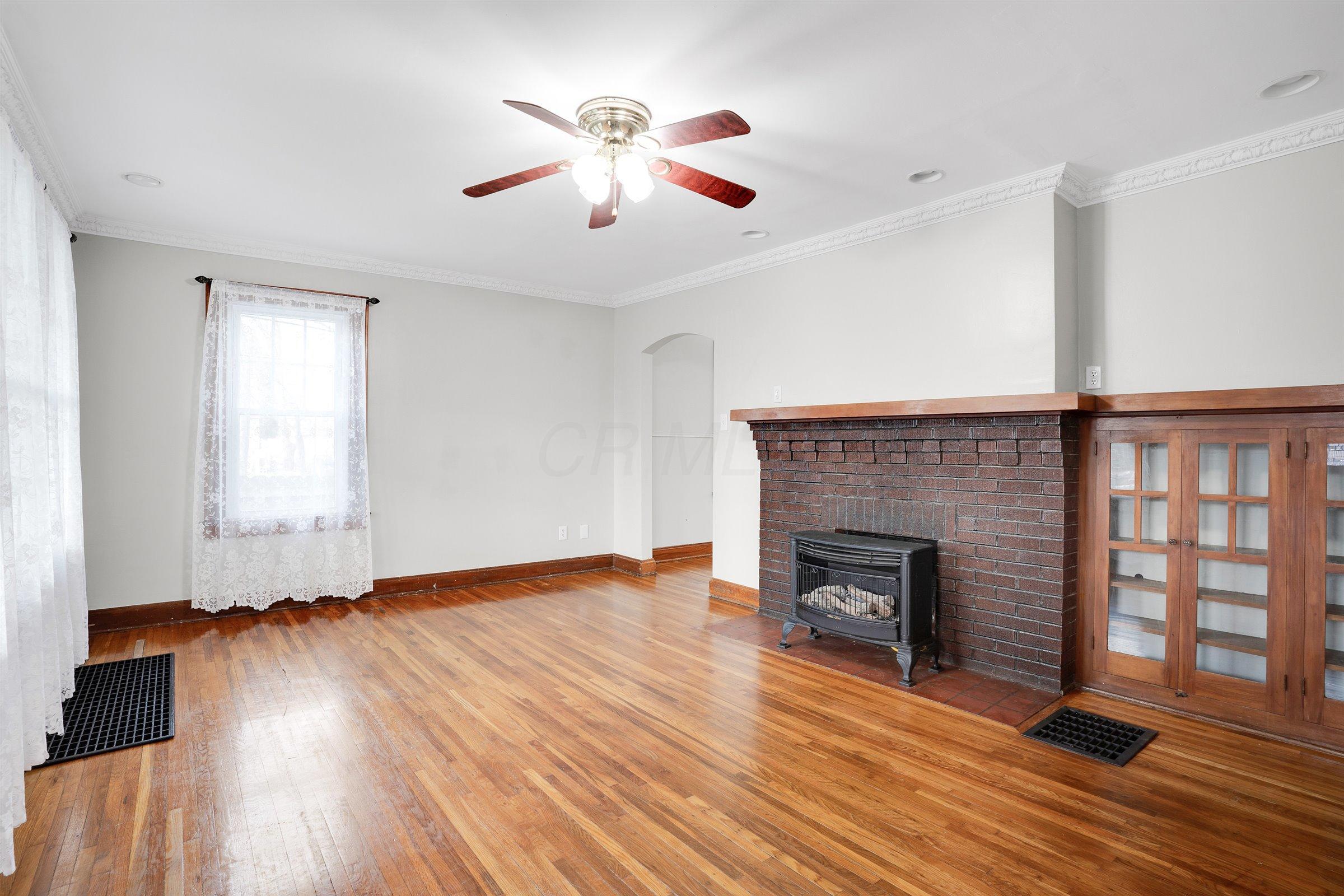 960 East Dunedin Road Columbus, OH 43224 - Photo 5 of 35