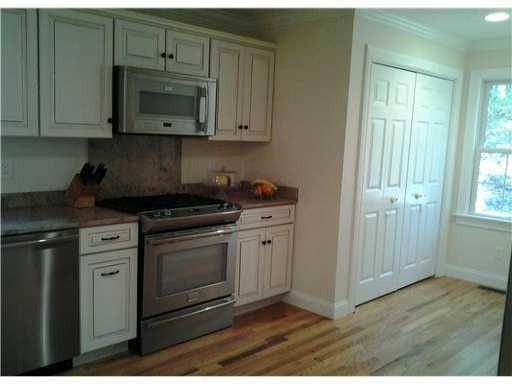 20 Hubbard Street Westerly, RI 02891 - Photo 5 of 20 Kitchen.