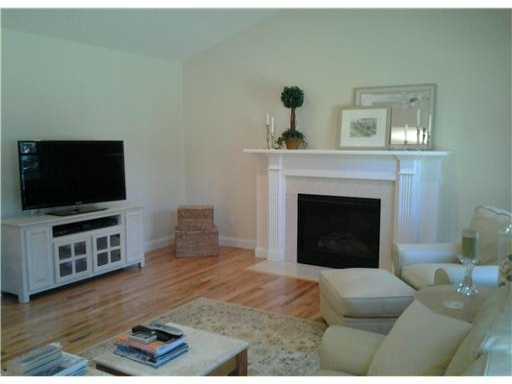 20 Hubbard Street Westerly, RI 02891 - Photo 8 of 20 Den/Family/Great Room.