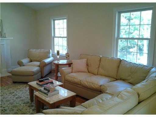 20 Hubbard Street Westerly, RI 02891 - Photo 9 of 20 Den/Family/Great Room.