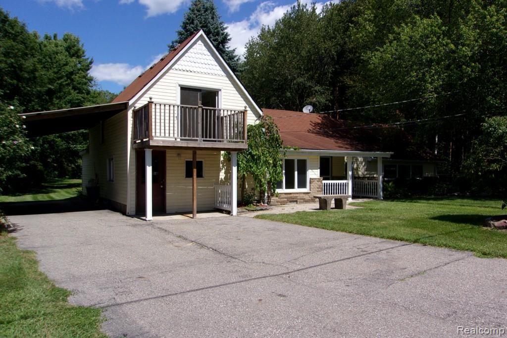 6128 Swartout Road Algonac, MI 48001 - Photo 4 of 37 100_1429.jpg
