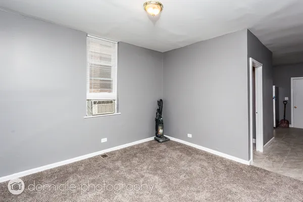 $1,825 | 1022 West Fry Street, Unit 1R, Chicago, IL 60642