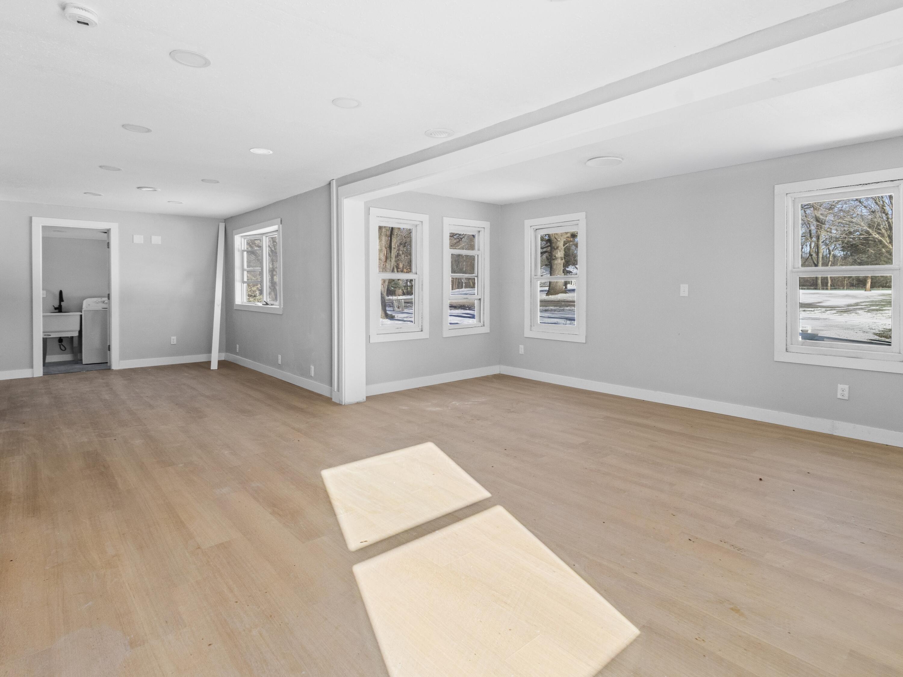 8444 Fish Hatchery Road Burlington, WI 53105 - Photo 5 of 32 IMG_3489