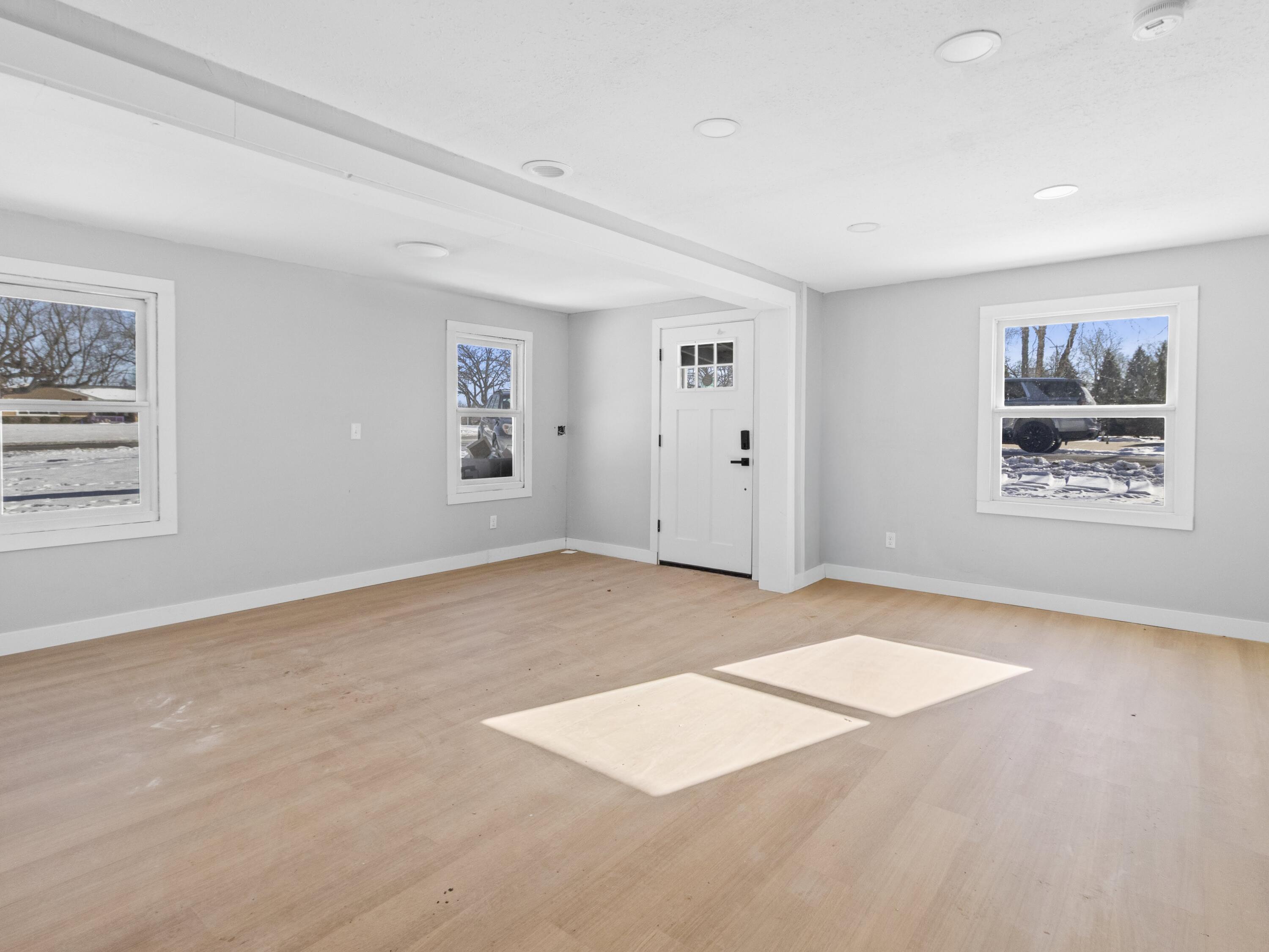 8444 Fish Hatchery Road Burlington, WI 53105 - Photo 6 of 32 IMG_3492