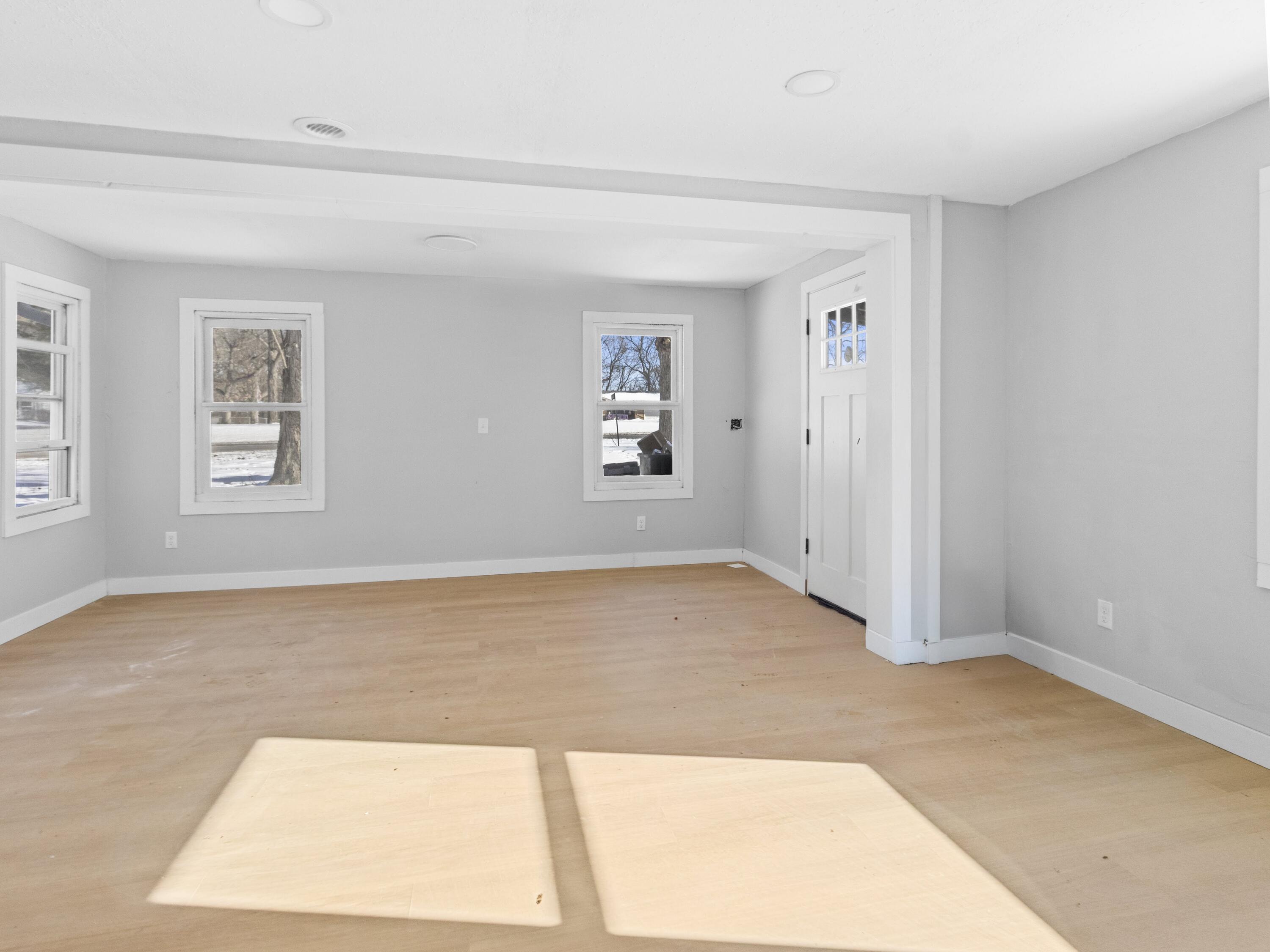 8444 Fish Hatchery Road Burlington, WI 53105 - Photo 7 of 32 IMG_3483