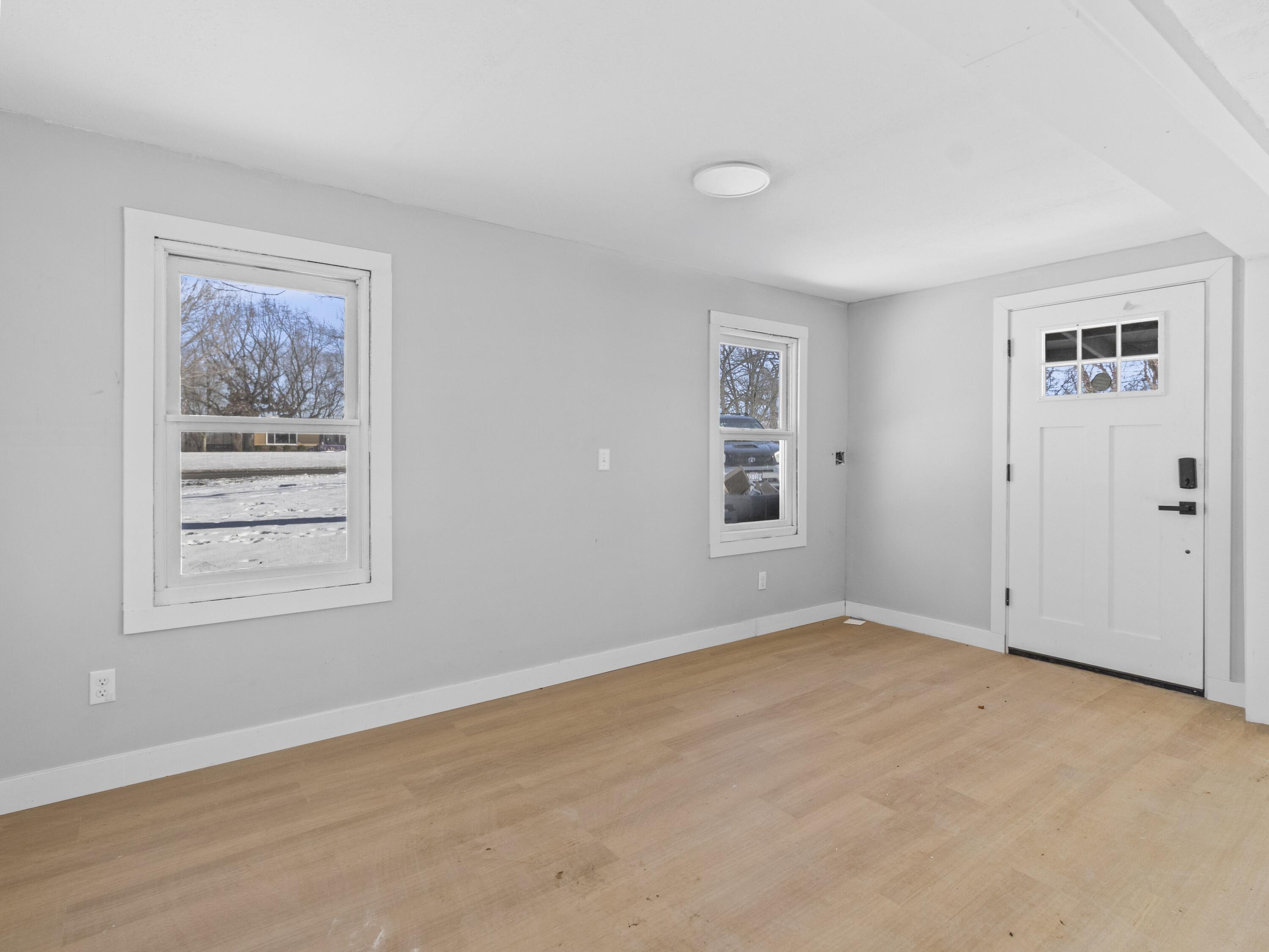 8444 Fish Hatchery Road Burlington, WI 53105 - Photo 9 of 32 IMG_3519