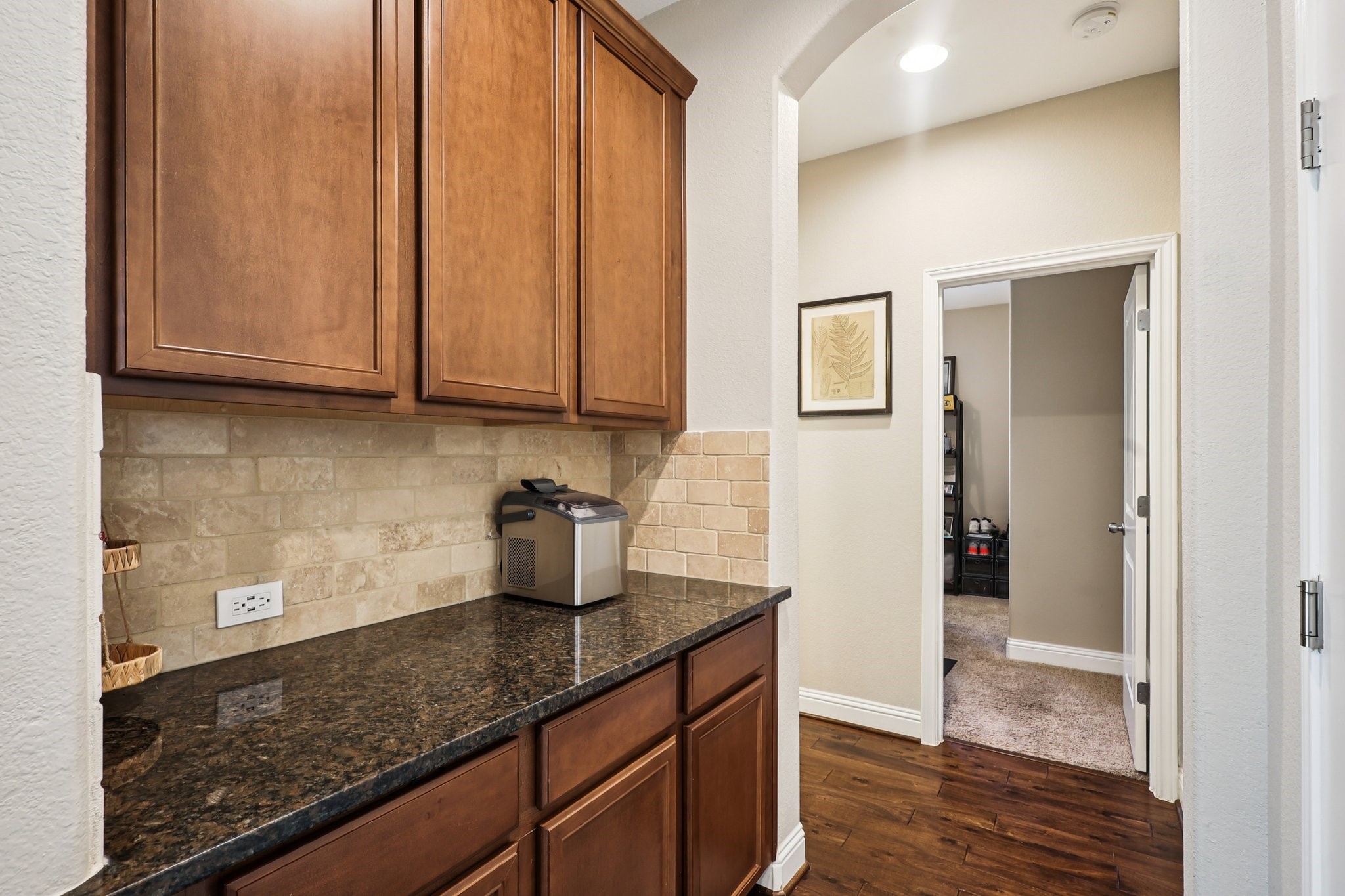 3668 Cottage Pines Lane Spring, TX 77386 - Photo 21 of 47 this area is right near the entry from the garage and serves as a valet area!