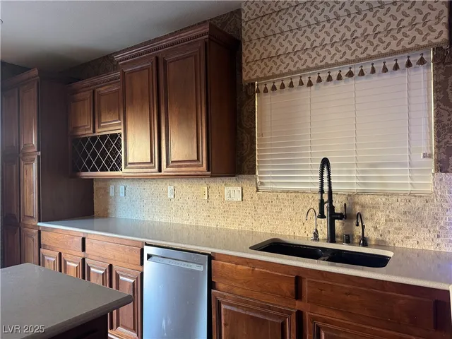 $2,095 | 7334 West Mistral Avenue, Las Vegas, NV 89113