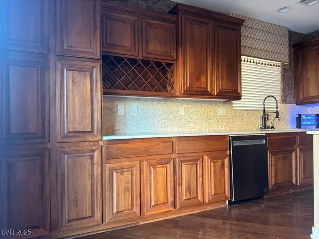 $2,095 | 7334 West Mistral Avenue, Las Vegas, NV 89113