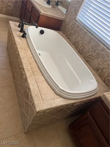 $2,095 | 7334 West Mistral Avenue, Las Vegas, NV 89113