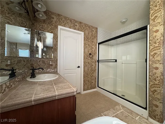 $2,095 | 7334 West Mistral Avenue, Las Vegas, NV 89113