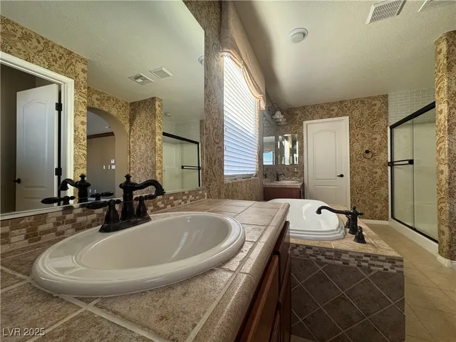 $2,095 | 7334 West Mistral Avenue, Las Vegas, NV 89113