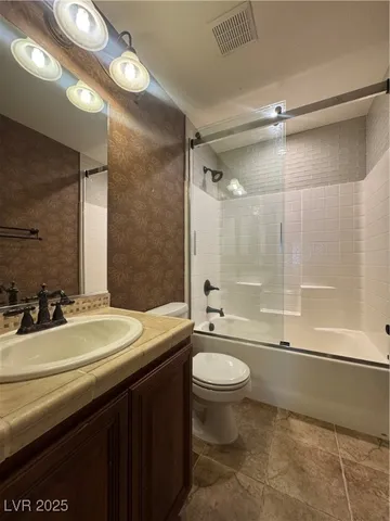 $2,095 | 7334 West Mistral Avenue, Las Vegas, NV 89113