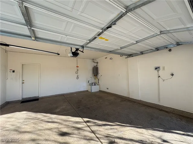 $2,095 | 7334 West Mistral Avenue, Las Vegas, NV 89113