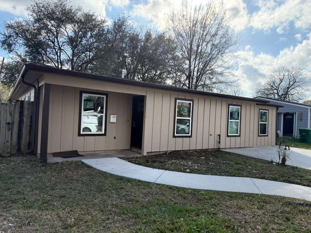 7422 Thurow Street Houston, TX 77087 - Photo 2 of 14