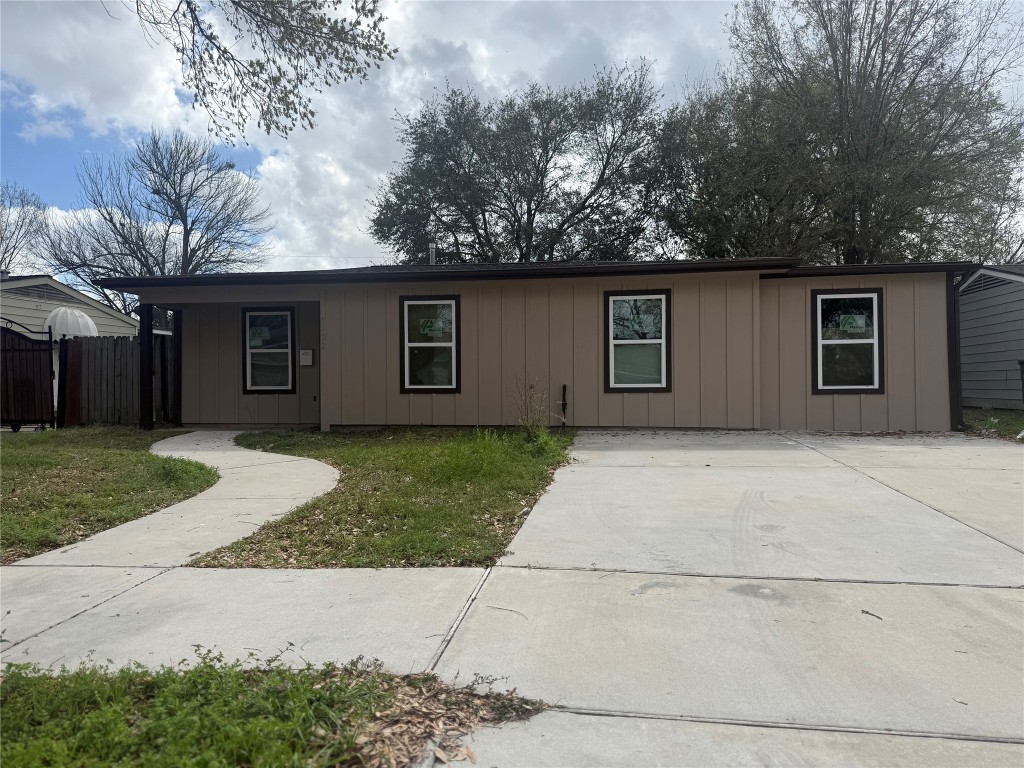 7422 Thurow Street Houston, TX 77087 - Photo 4 of 14