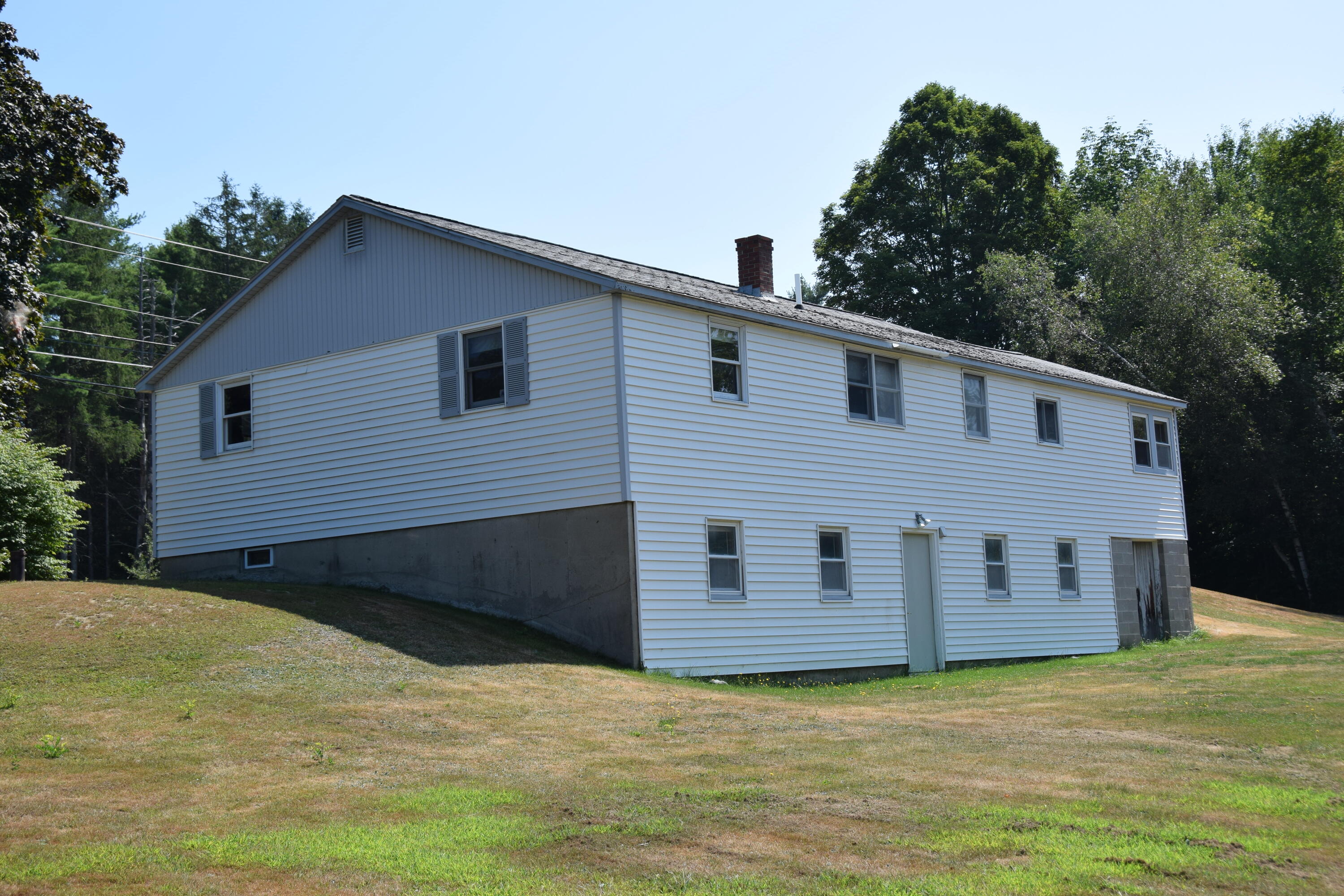 338 Lakewood Road Madison, ME 04950 - Photo 4 of 43 DSC_0007