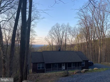 $425,000 | 397 Parkside Road, Linden, VA 22642