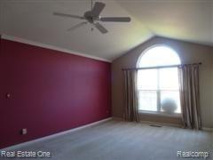 Great Rm with Cathedral Ceiling