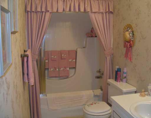 84 Gearing Road Monongahela, PA 15063 - Photo 6 of 8 Master Bath/Spa.