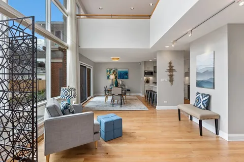 $800,000 | 5133 Carol Street, Skokie, IL 60077