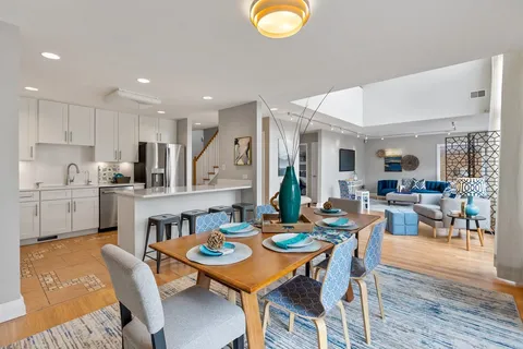 $800,000 | 5133 Carol Street, Skokie, IL 60077