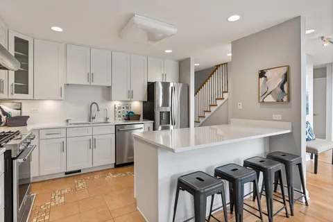 $800,000 | 5133 Carol Street, Skokie, IL 60077