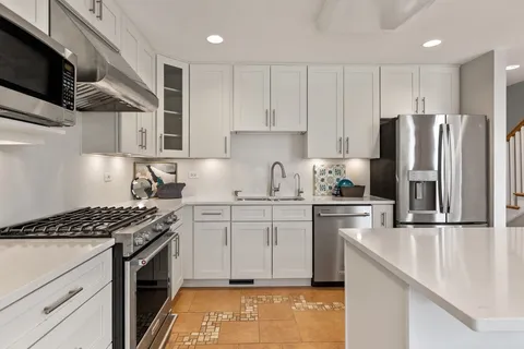 $800,000 | 5133 Carol Street, Skokie, IL 60077