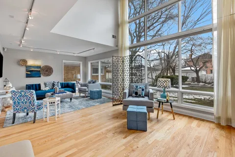 $800,000 | 5133 Carol Street, Skokie, IL 60077
