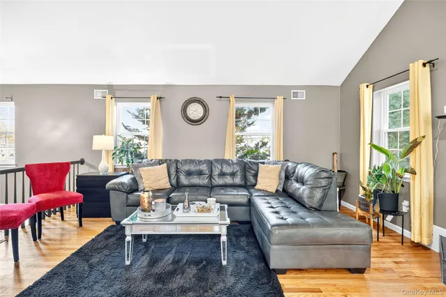 $575,000 | 131 Erie Avenue, New Windsor, NY 12553