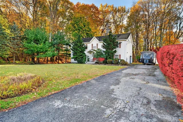 $575,000 | 131 Erie Avenue, New Windsor, NY 12553