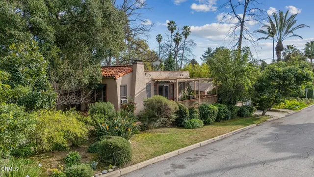 $960,000 | 646 East Sacramento Street, Altadena, CA 91001