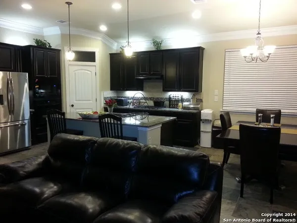 $2,395 | 8610 Kihnu Willow, San Antonio, TX 78251