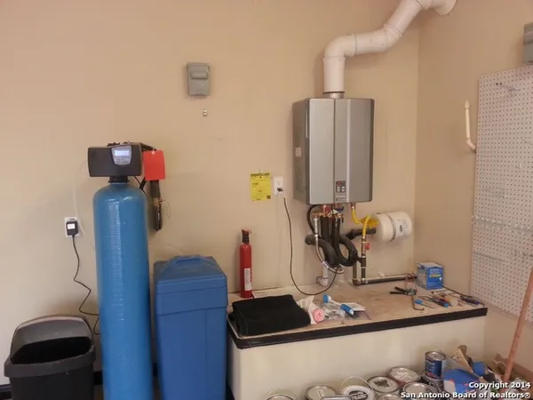 $2,395 | 8610 Kihnu Willow, San Antonio, TX 78251