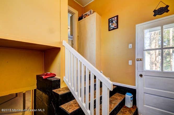 11 Zieglers Lane Hamilton, NJ 08690 - Photo 14 of 19 11 Zieglers Ln Hamilton-small-015-Mud Ro