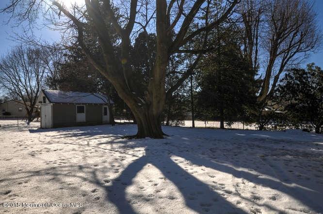 11 Zieglers Lane Hamilton, NJ 08690 - Photo 15 of 19 11 Zieglers Ln Hamilton-small-017-Exteri