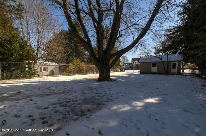 11 Zieglers Lane Hamilton, NJ 08690 - Photo 16 of 19 11 Zieglers Ln Hamilton-small-018-Exteri