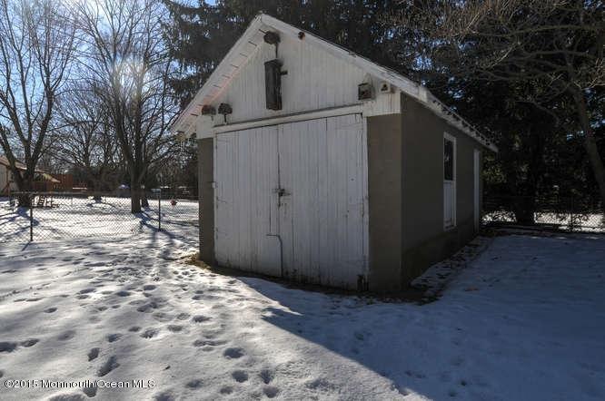 11 Zieglers Lane Hamilton, NJ 08690 - Photo 19 of 19 11 Zieglers Ln Hamilton-small-021-Exteri