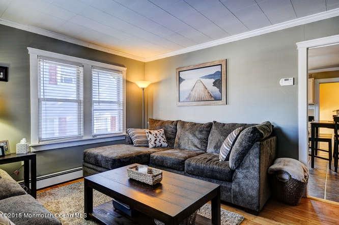 11 Zieglers Lane Hamilton, NJ 08690 - Photo 5 of 19 11 Zieglers Ln Hamilton-small-006-Living