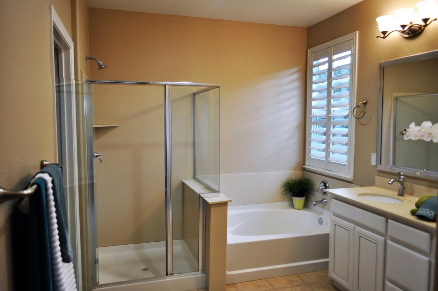 9541 Rodeo Drive Gilroy, CA 95020 - Photo 16 of 30 Gallery Image 16