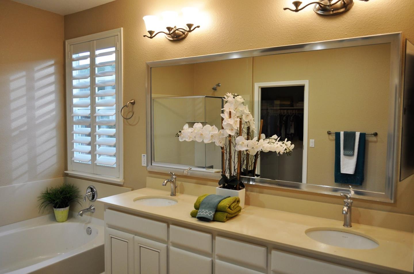 9541 Rodeo Drive Gilroy, CA 95020 - Photo 17 of 30 Gallery Image 17