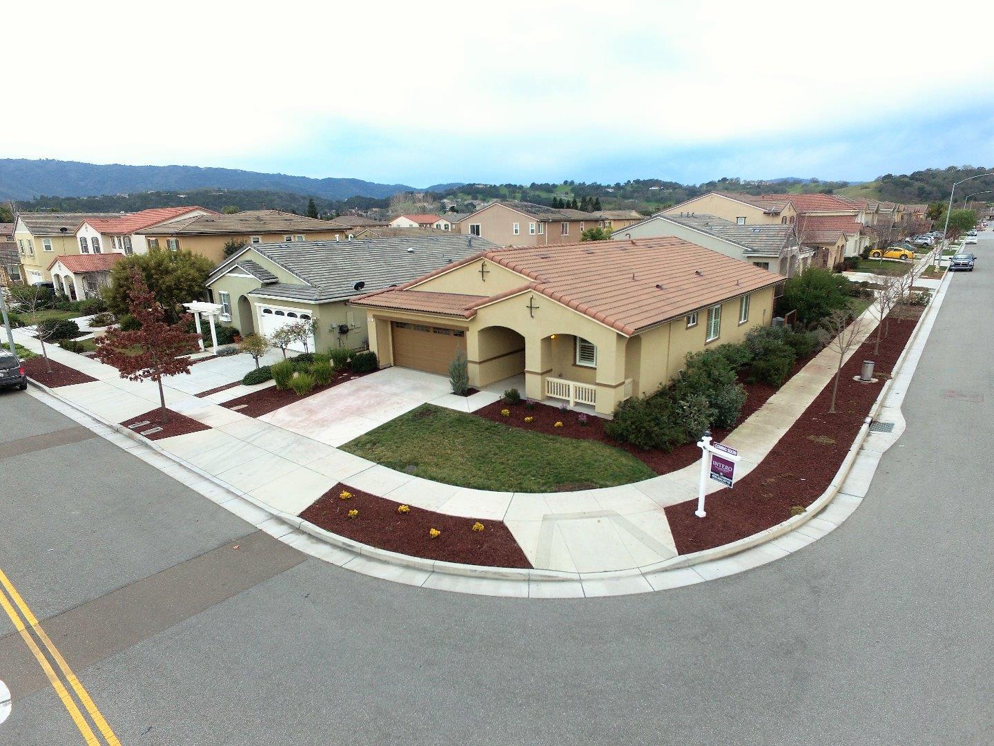 9541 Rodeo Drive Gilroy, CA 95020 - Photo 2 of 30 Gallery Image 2