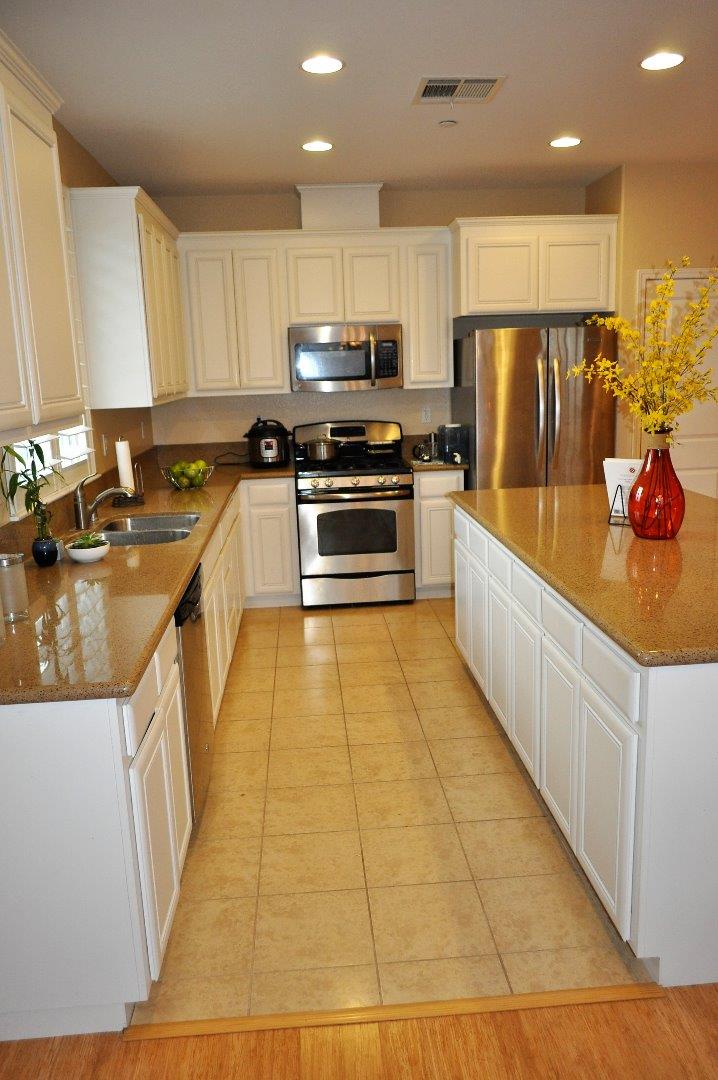 9541 Rodeo Drive Gilroy, CA 95020 - Photo 6 of 30 Gallery Image 6