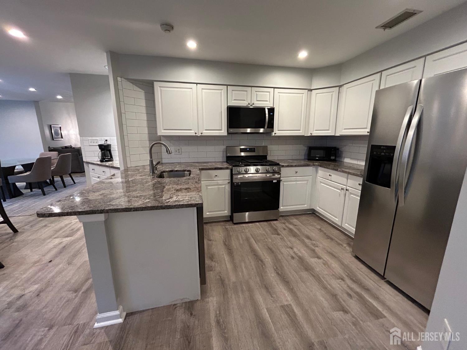 48 Winthrop Road, Unit B Monroe Township, NJ 08831 - Photo 11 of 49